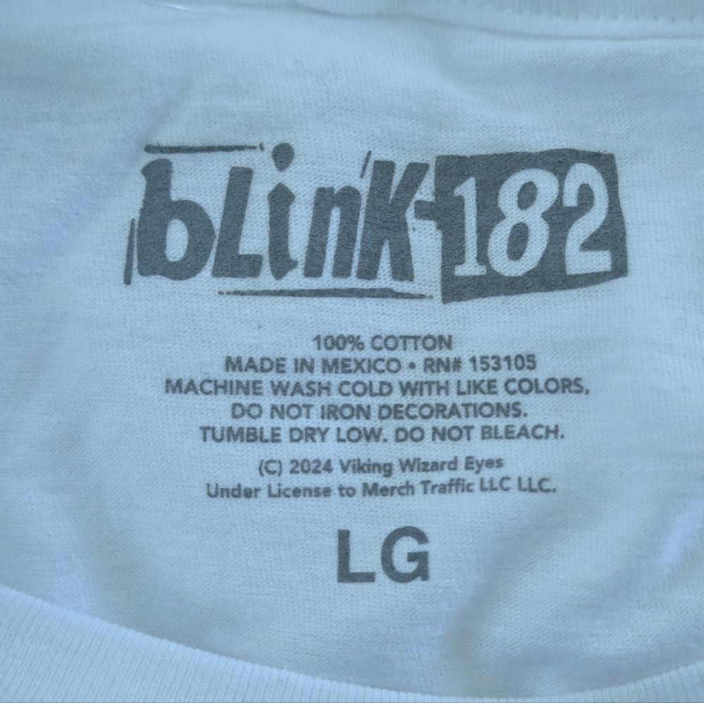 Blink-182🎶 Graphic Tee👕 - NWOT - Picture 5 of 11